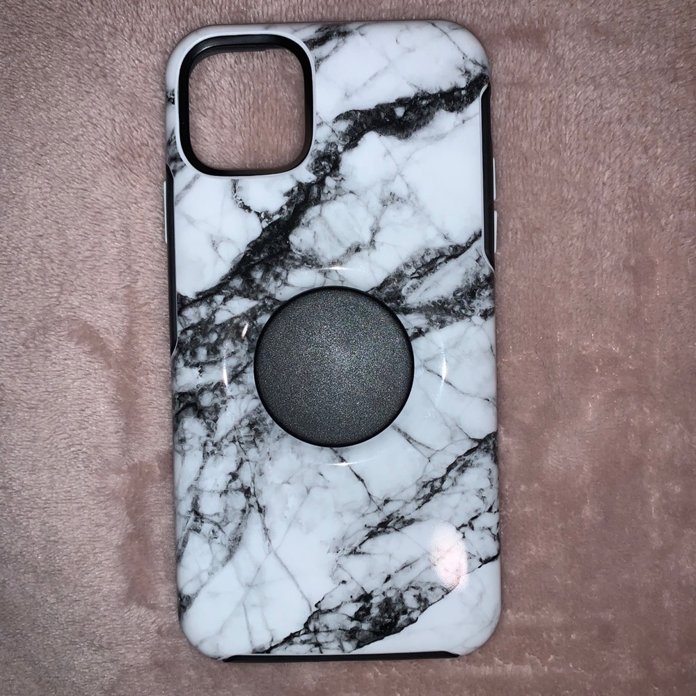 A iPhone 11 Pro Max or Xs Max case (fits both)